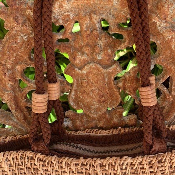 MAGID Handbag - Picture 3 of 8